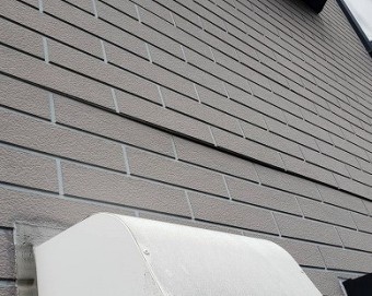 外壁の状態を確認