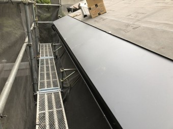 奈良市の複合屋根の軒先水切り