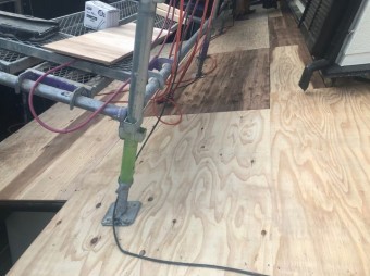 下屋と庇に増し張り