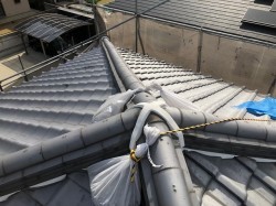 台風被害の和瓦屋根