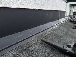 マンション玄関屋根