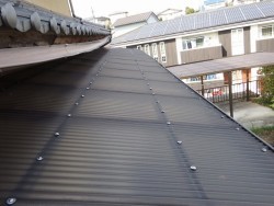工事前の波板と雨樋の様子