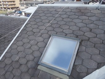 屋根の天窓付近の様子