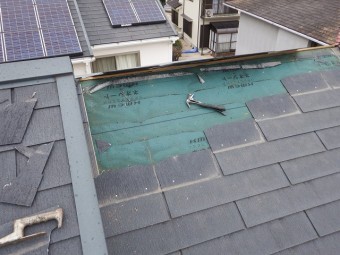屋根補修の様子