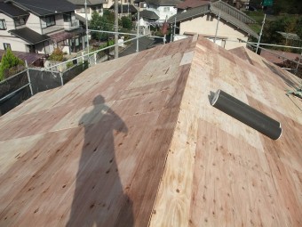 野地板を張った屋根