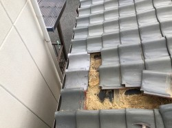 軽微な軒先の瓦落下の補修