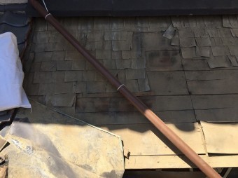 瓦を撤去した下屋根