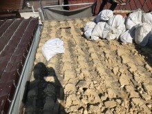 経年劣化した瓦の解体と葺き土