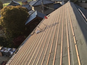 生駒市 瓦桟木設置