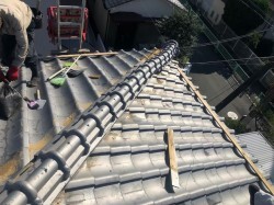 奈良市 棟瓦取り直し工事 施工前