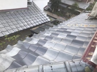 葛城市 雨漏りの瓦屋根 割れた桟瓦 差し替え