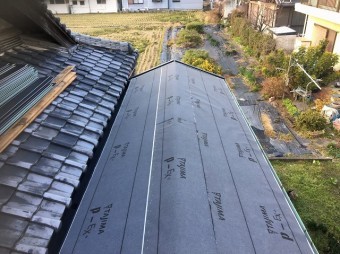 葛城町 複合屋根 防水紙貼り