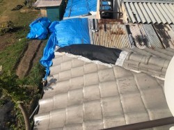 御所市で台風被害に遭った隅棟