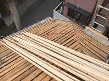 古いバラ板の経年劣化と垂木