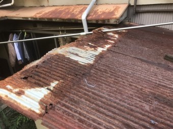 橿原市 錆びたトタン 工事前