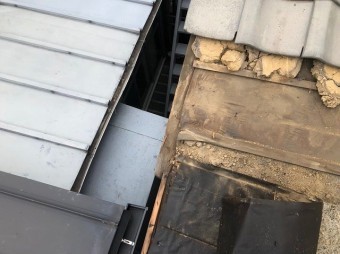 軒先の板金をガルテクトへ葺き替え