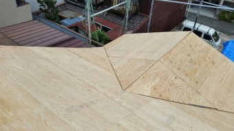 野地板設置