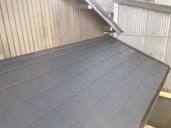 下屋根の葺き替え完成