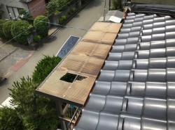 上牧町 塩ビ波板屋根 施工前