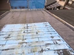 斑鳩町 スレート屋根 無料点検の様子