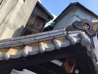 お地蔵さま屋根