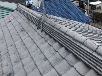橿原市の和瓦屋根の崩れた棟の積み直し完成