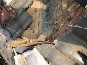 生駒市の大棟の谷板金の交換