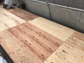 野地板設置の屋根