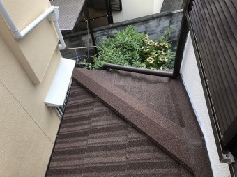 下屋 裏