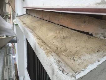 1階下屋根