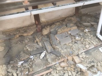 桜井市 瓦の解体作業