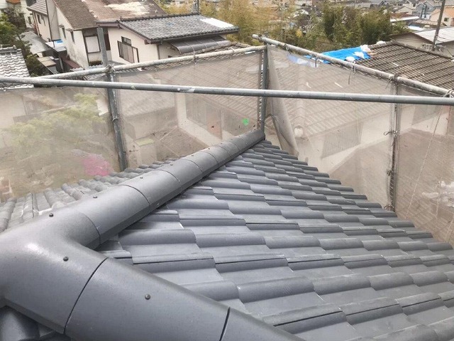 葺き替え工事の施工後の屋根