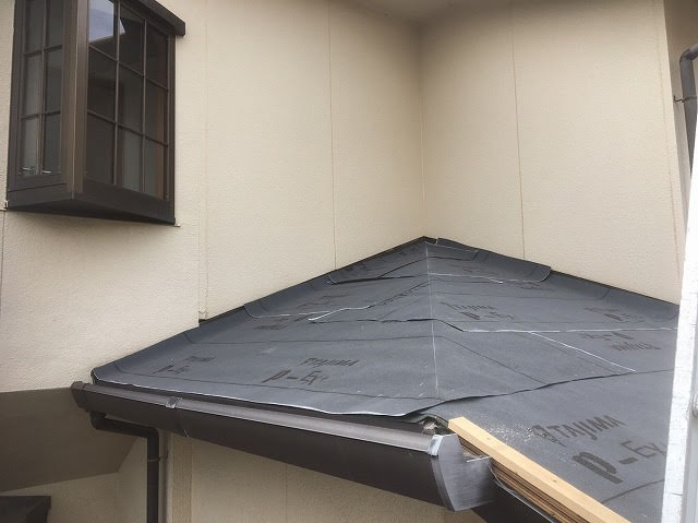 下屋根防水シート設置