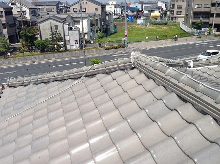 和瓦屋根の全景