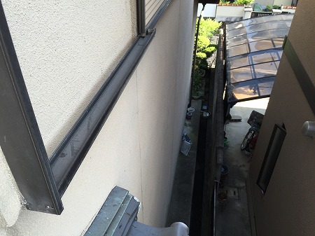 狭い隣地側の外壁