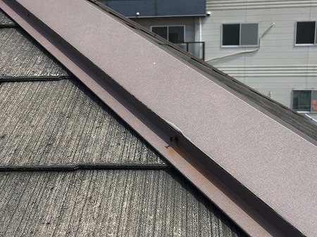 棟板金の釘浮き