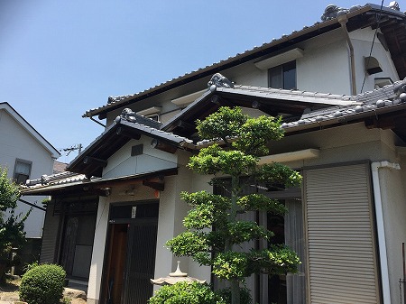 いぶし瓦建物全景