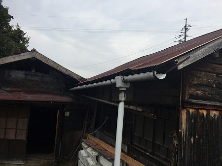 樋の止めもありません