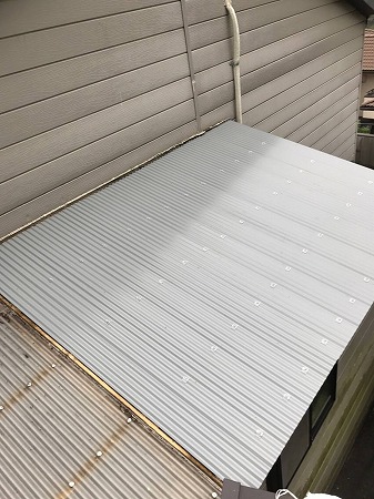 新規波板鋼板施工