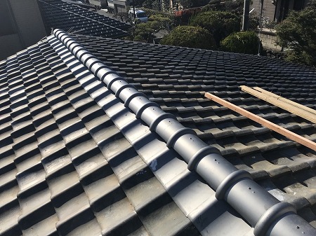 7寸丸棟瓦葺替工事完了