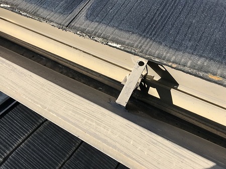 軒樋内吊り