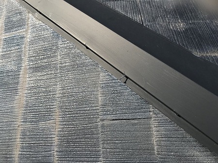 棟板金釘浮き