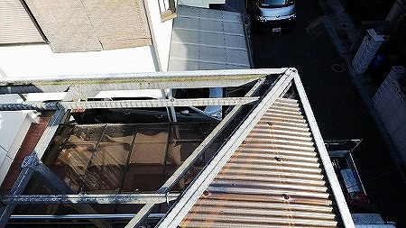 既存塩ビ波板撤去