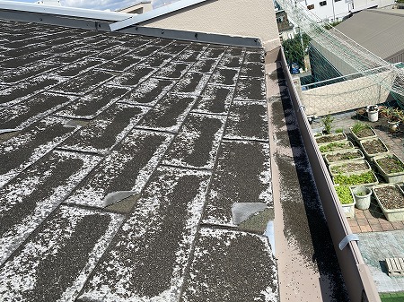 奈良市で3階建て社屋の雨漏り点検！シングル屋根の劣化と改善策