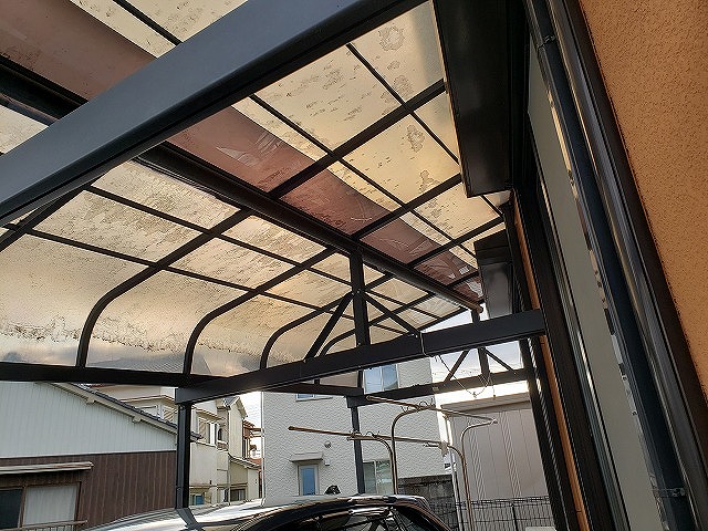 奈良市のアクリル製カーポート屋根の施工前