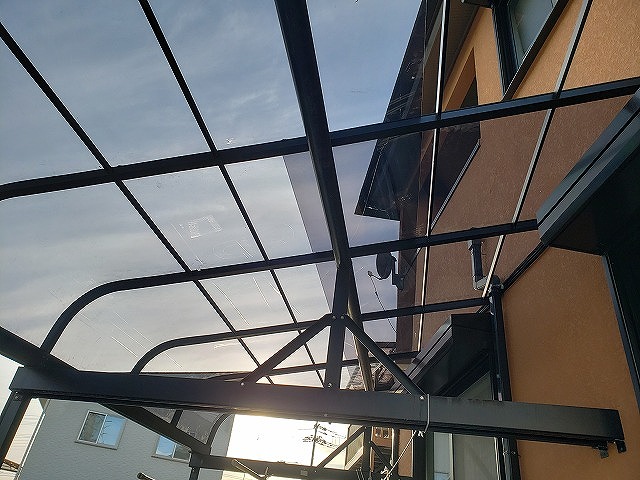 奈良市のカーポート屋根交換工事、平板設置