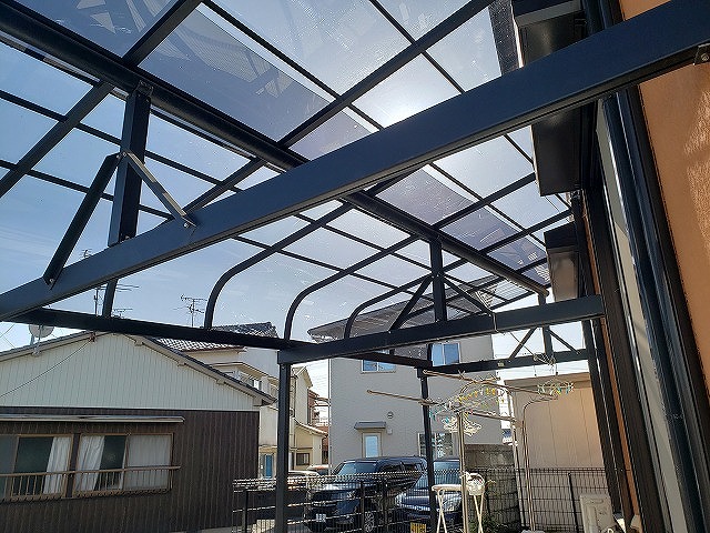 奈良市のアクリル製カーポート屋根の施工後