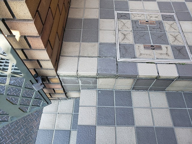 奈良市の玄関の階段補修