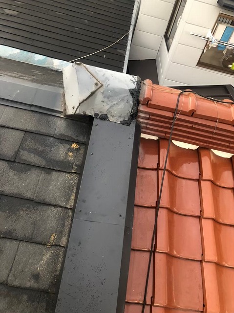 奈良市の屋根の取り合い板金完成