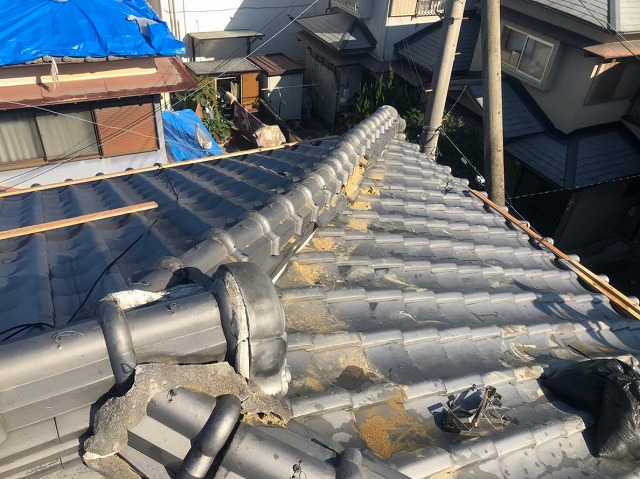 奈良市　応急処置済の瓦屋根